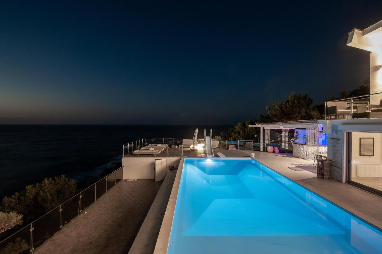 Icarus Luxury Beachfront Villa Gialiskari  Luaran gambar
