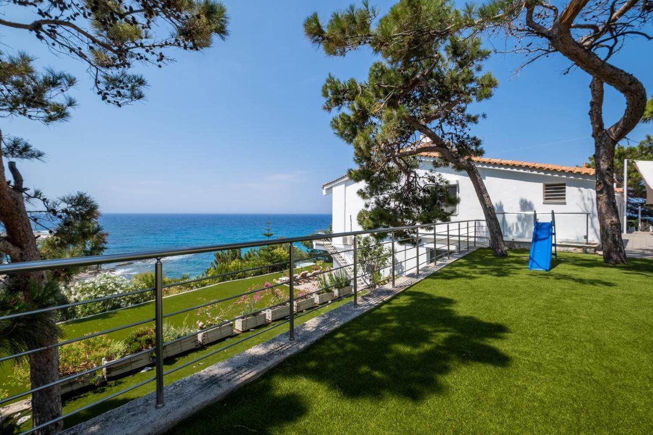 Icarus Luxury Beachfront Villa Gialiskari  Luaran gambar