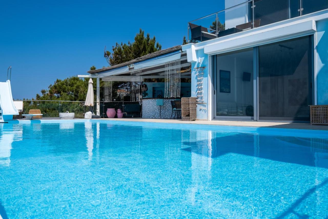 Icarus Luxury Beachfront Villa Gialiskari  Luaran gambar